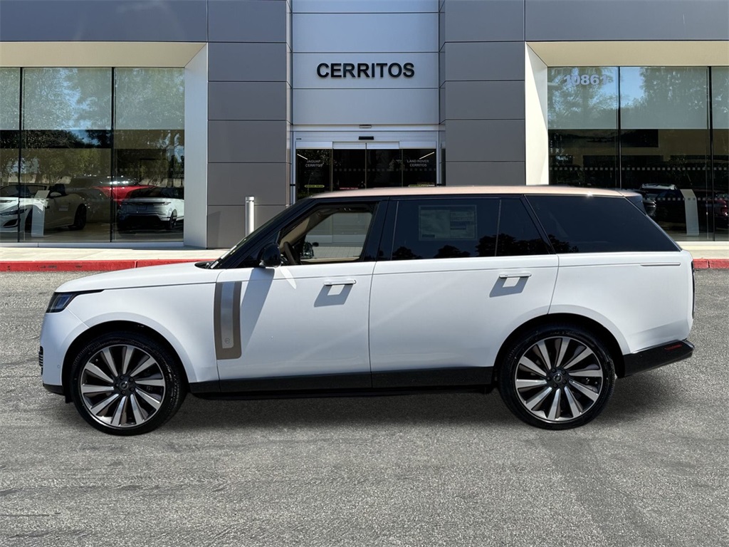 2025 Land Rover Range Rover SV photo 6