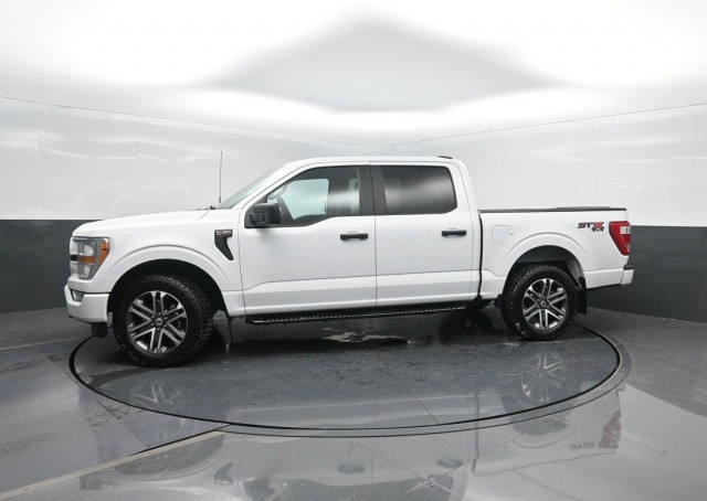 2022 Ford F-150 XL's photo
