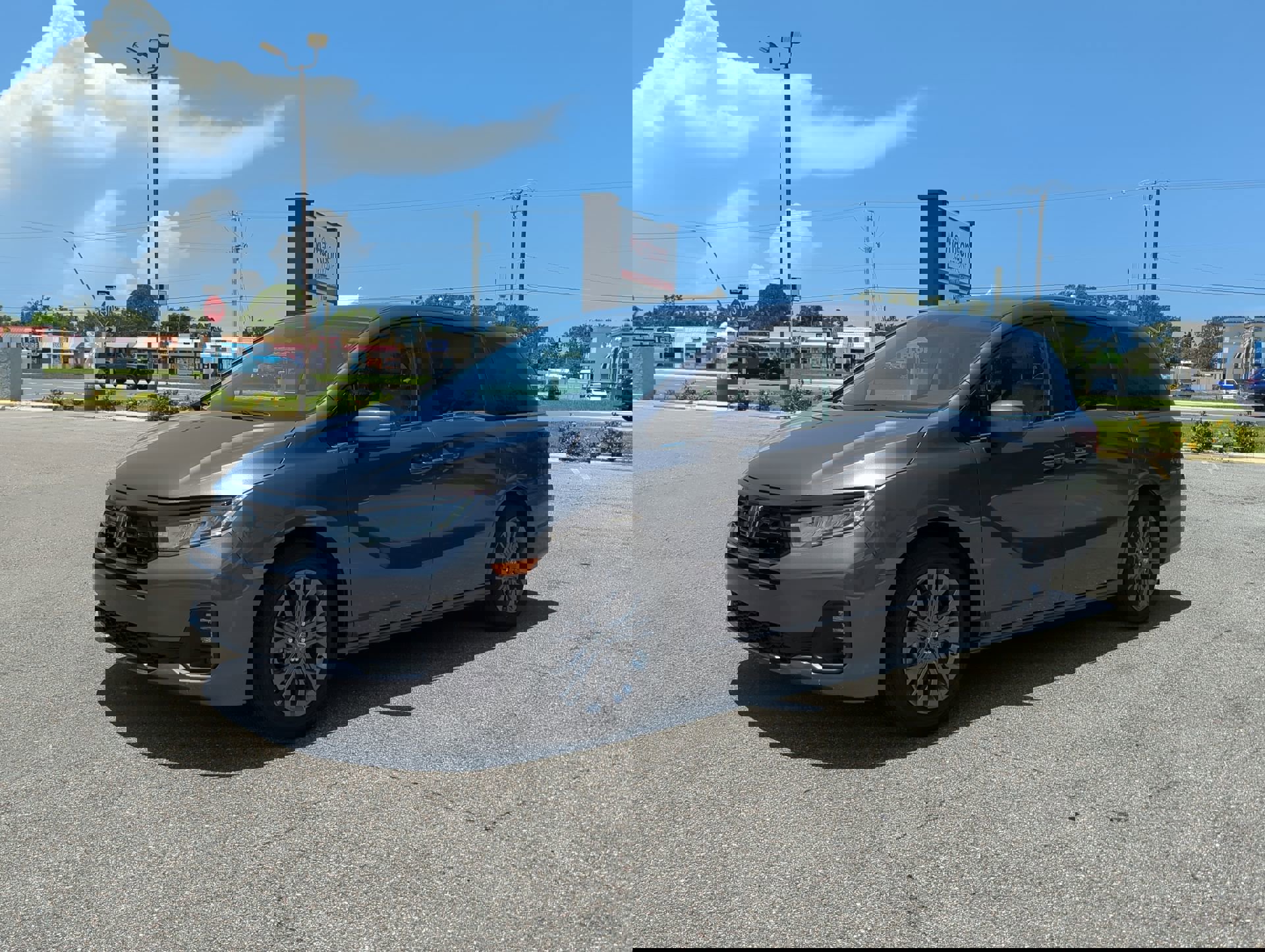 2025 Honda Odyssey Touring photo 9