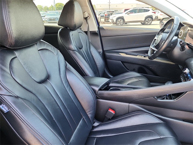 2022 Hyundai Elantra SEL Convenience photo 16
