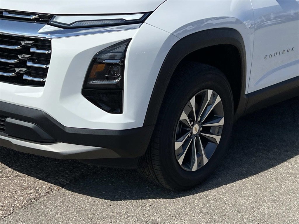 2026 Chevrolet Equinox LT photo 8