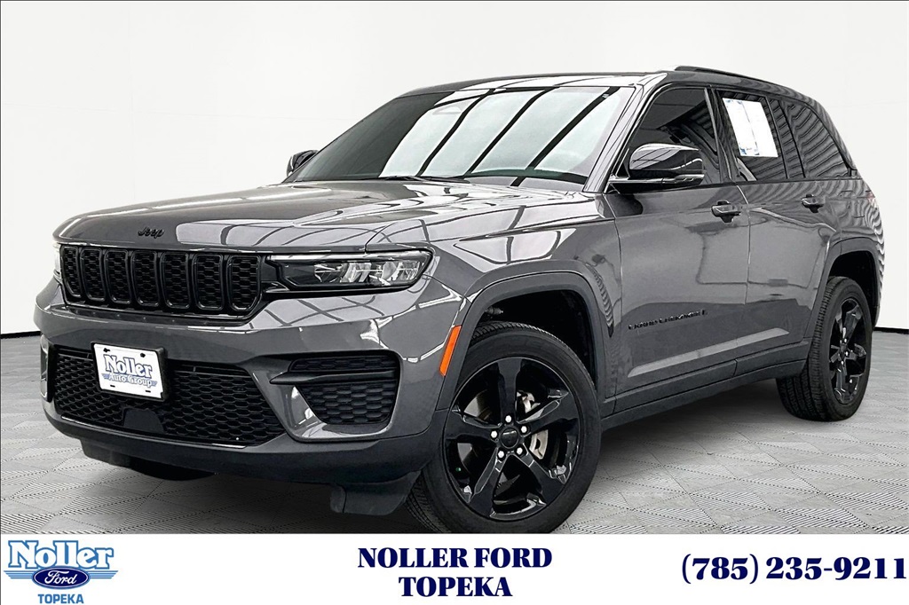 2023 Jeep Grand Cherokee Altitude's photo