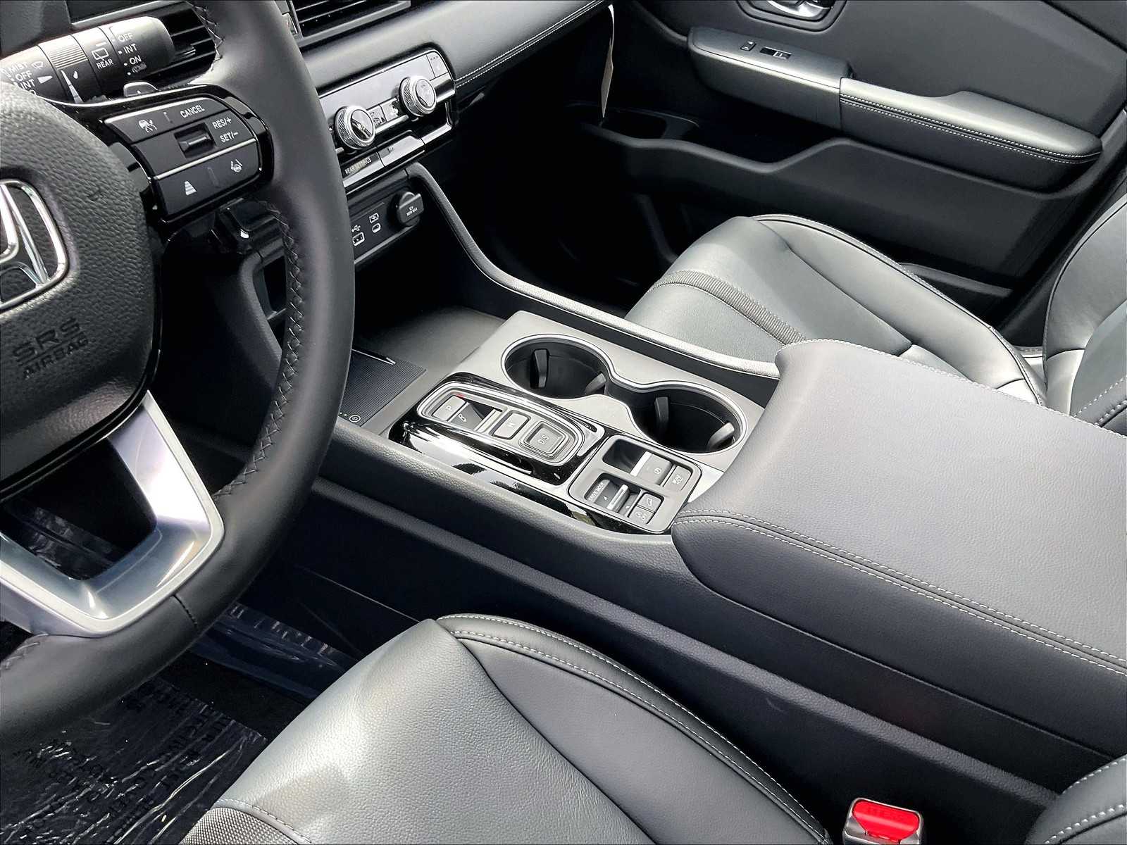 2025 Honda Pilot Touring photo 13