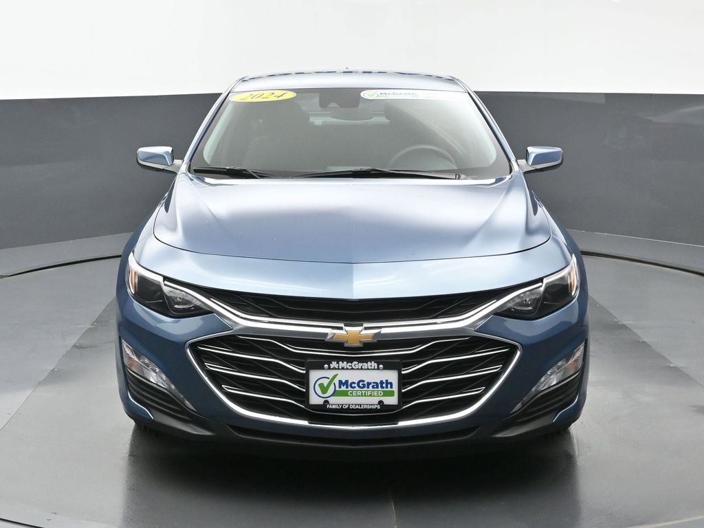 2024 Chevrolet Malibu 1LT photo 2