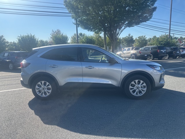 2024 Ford Escape Active photo 2