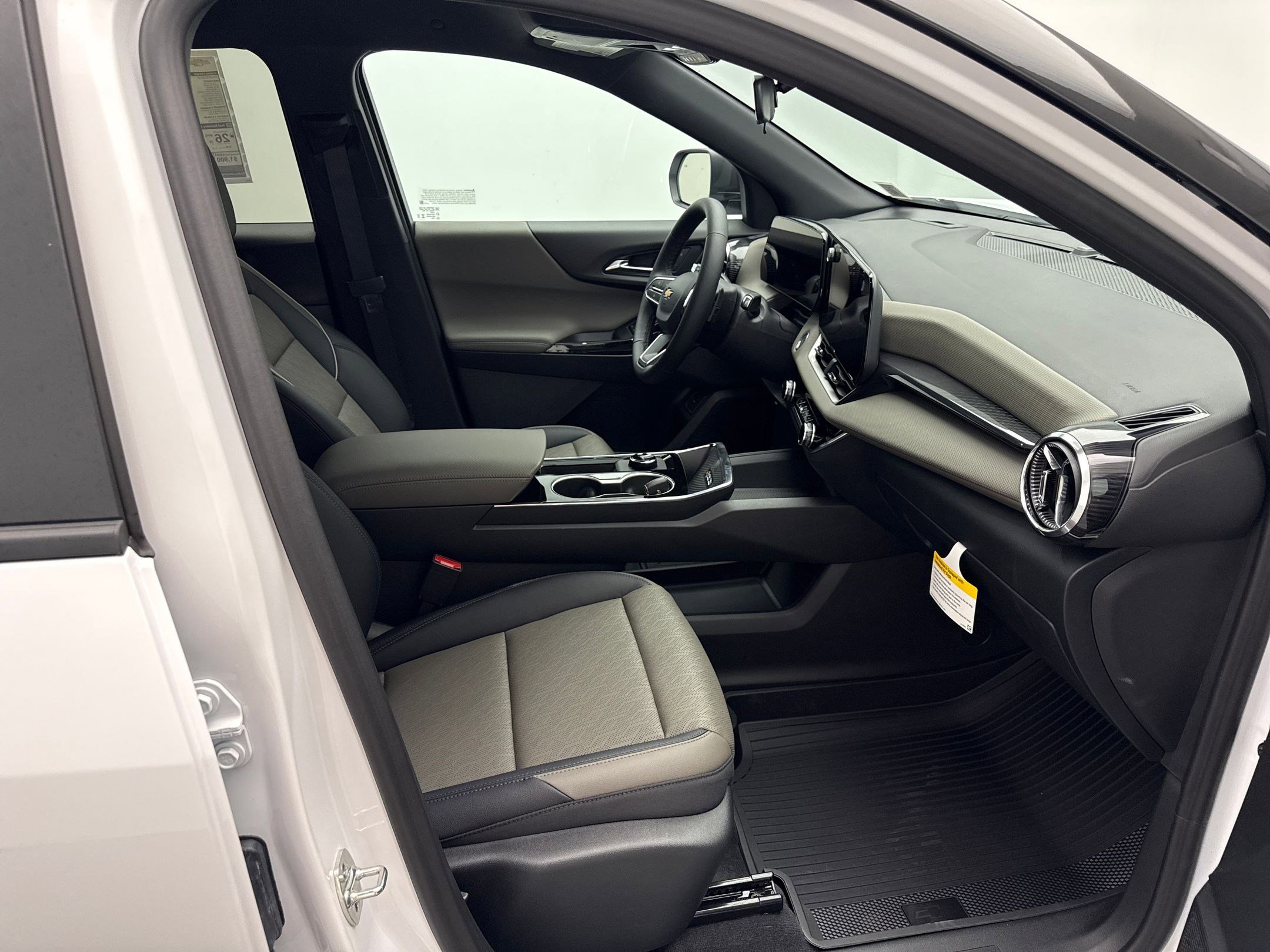 2026 Chevrolet Equinox LT photo 23