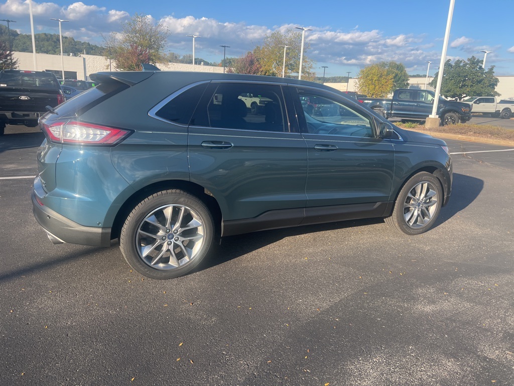 2016 Ford Edge Titanium photo 3