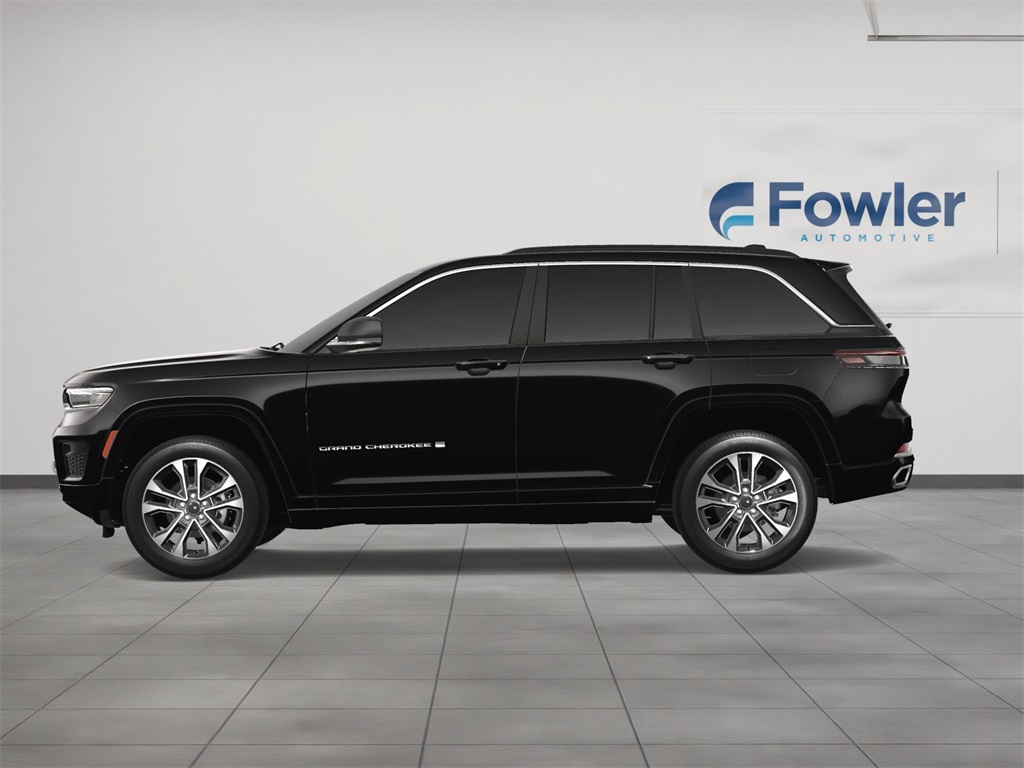 2025 Jeep Grand Cherokee Overland photo 2