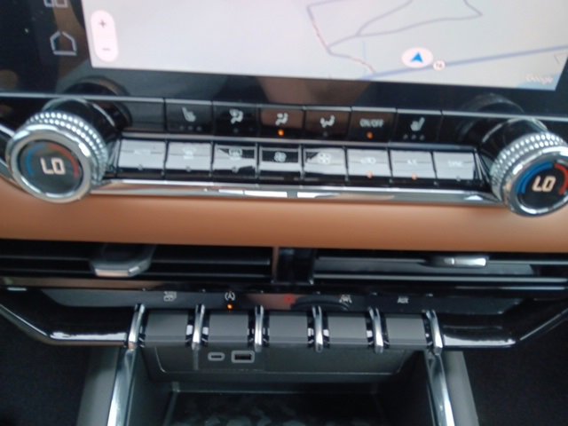 2025 Gmc Canyon AT4 photo 14