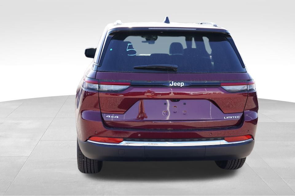 2025 Jeep Grand Cherokee Limited photo 4