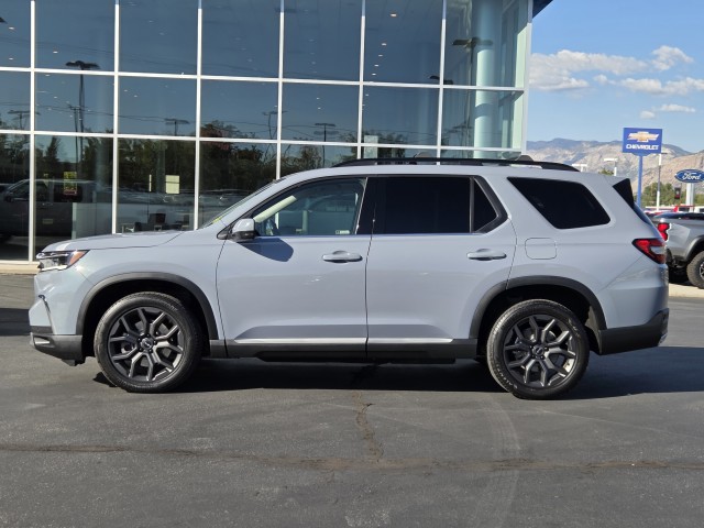 2023 Honda Pilot Touring photo 7