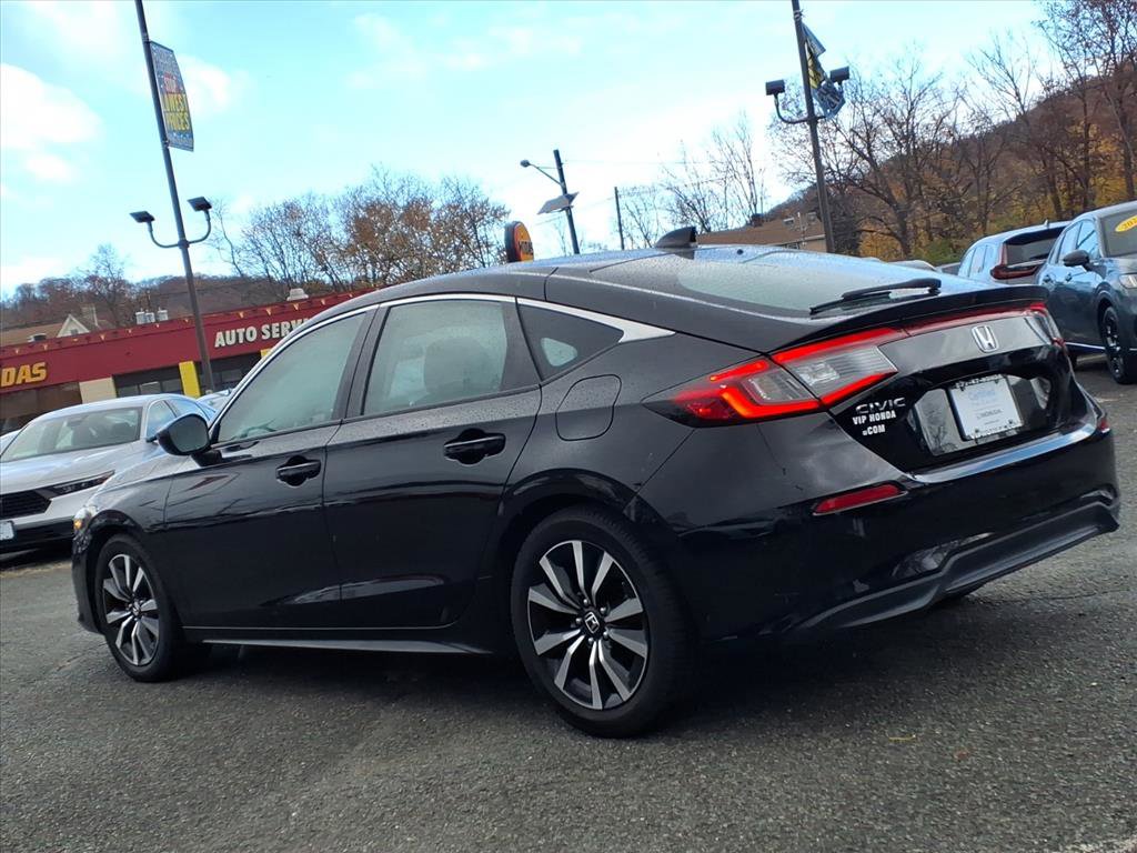 2024 Honda Civic Hatchback EX-L photo 3