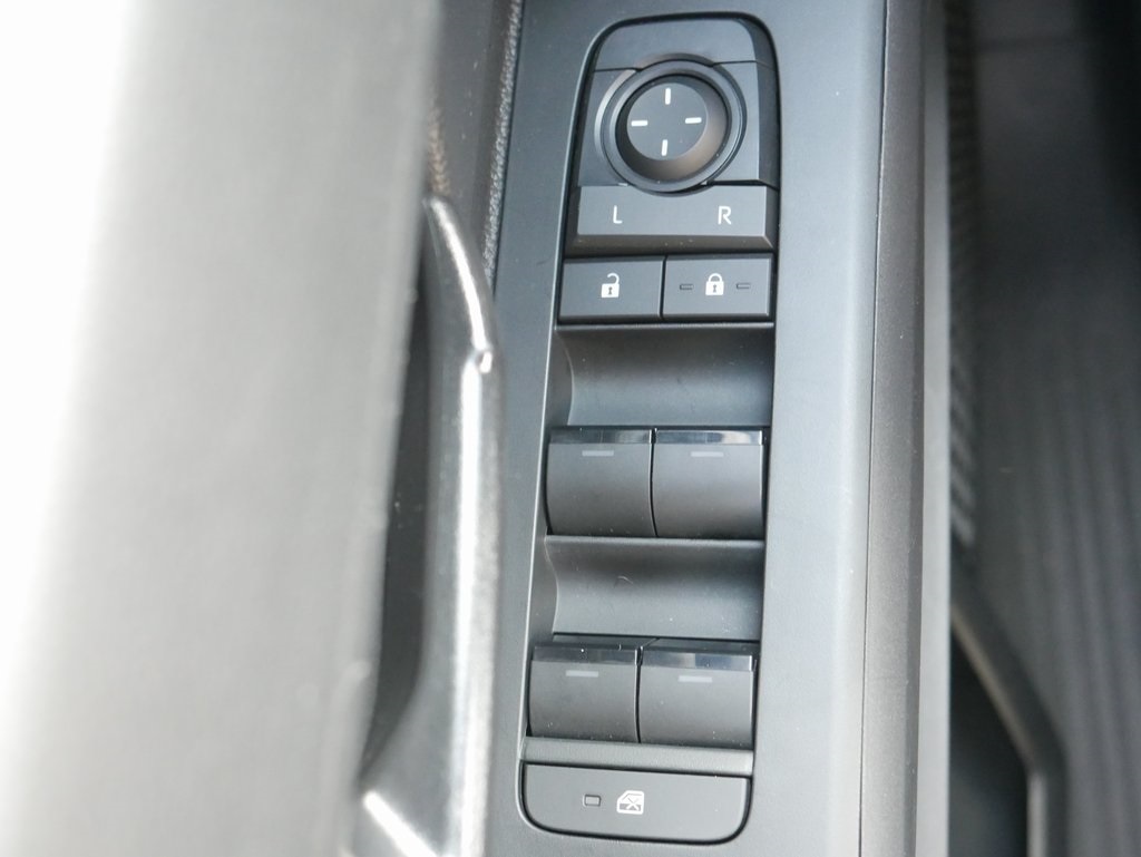 2024 Toyota Tacoma SR5 photo 24