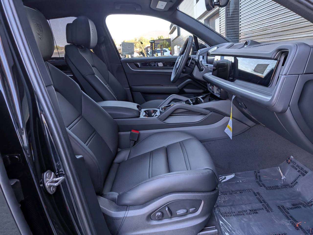 2025 Porsche Cayenne E-Hybrid photo 23