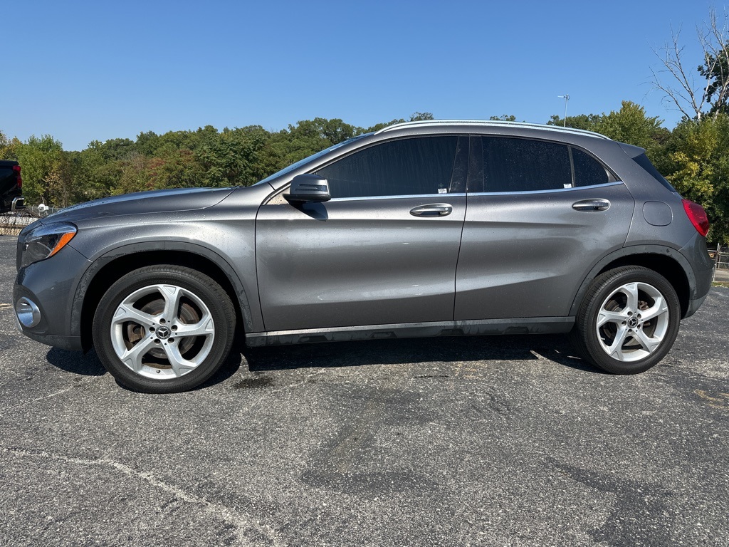 2018 Mercedes Benz GLA 250 4MATIC photo 2