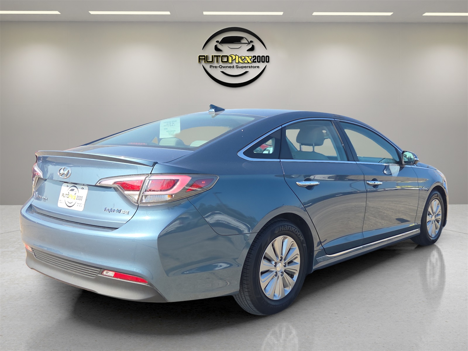 2016 Hyundai Sonata Hybrid SE photo 5