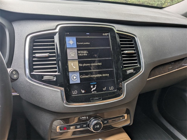 2016 Volvo XC90 T6 Momentum photo 17