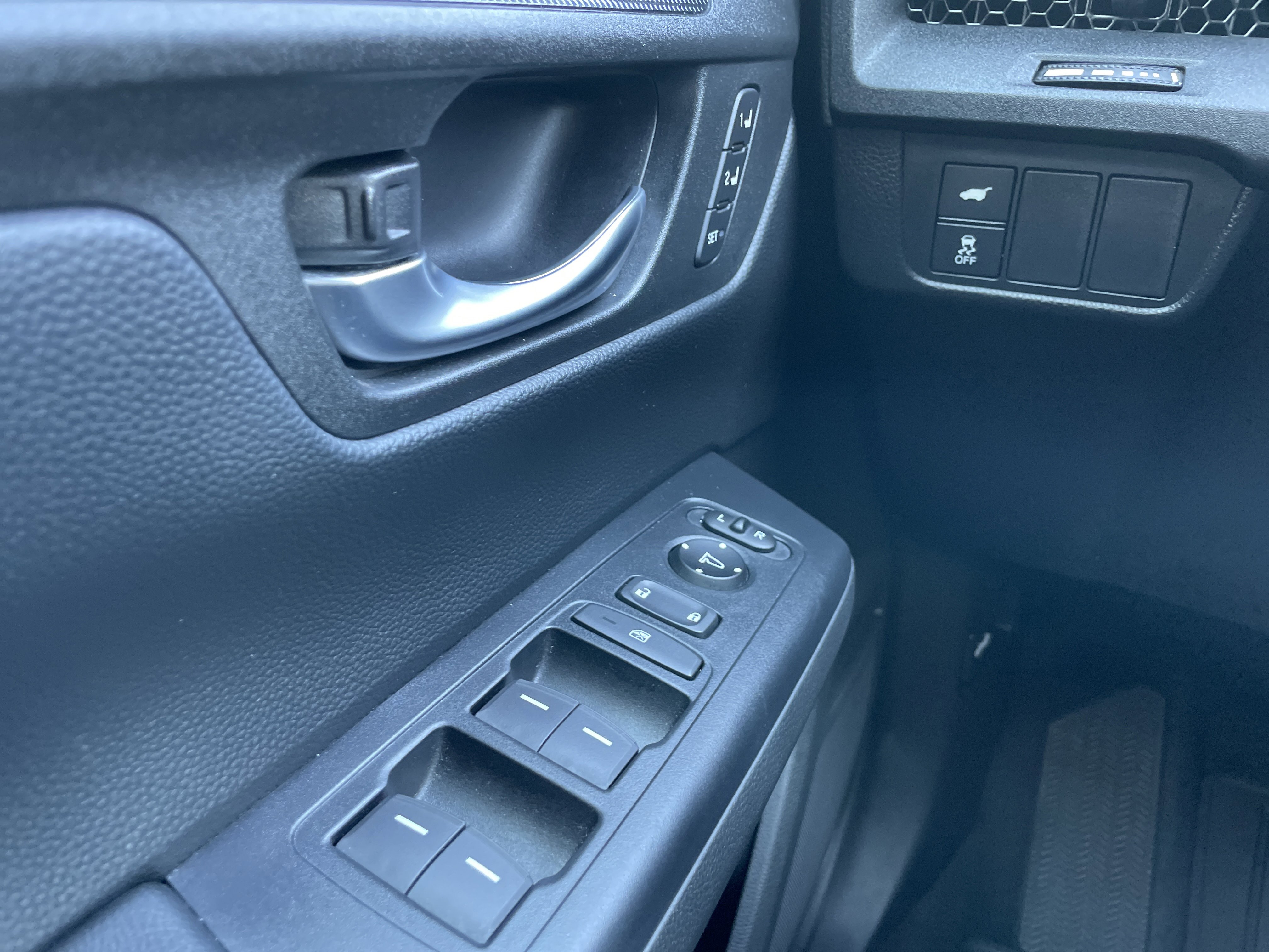 2024 Honda CR-V Hybrid Sport-L photo 6