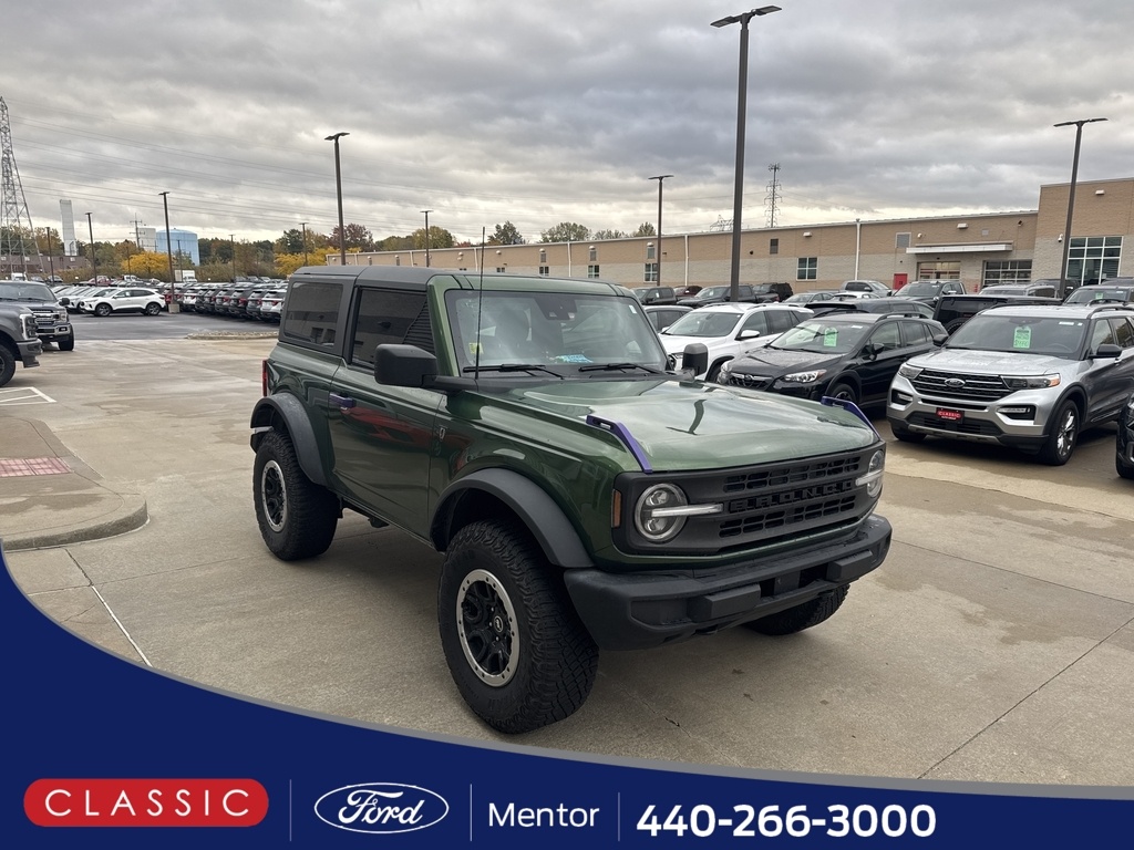 2023 Ford Bronco 2-Door Base's photo