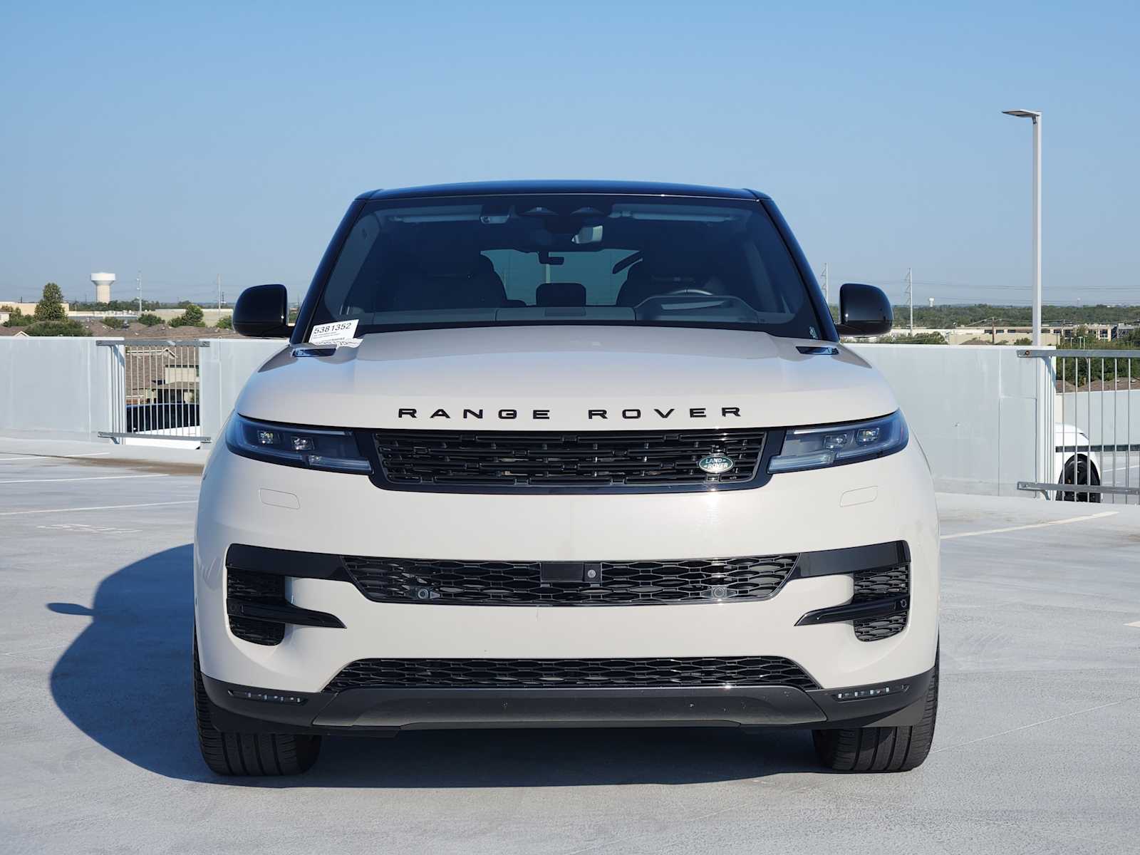 2024 Land Rover Range Rover Sport SE photo 2