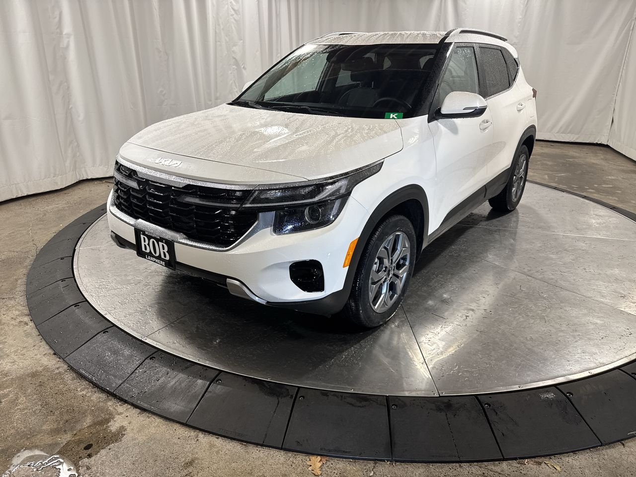 2024 Kia Seltos S's photo