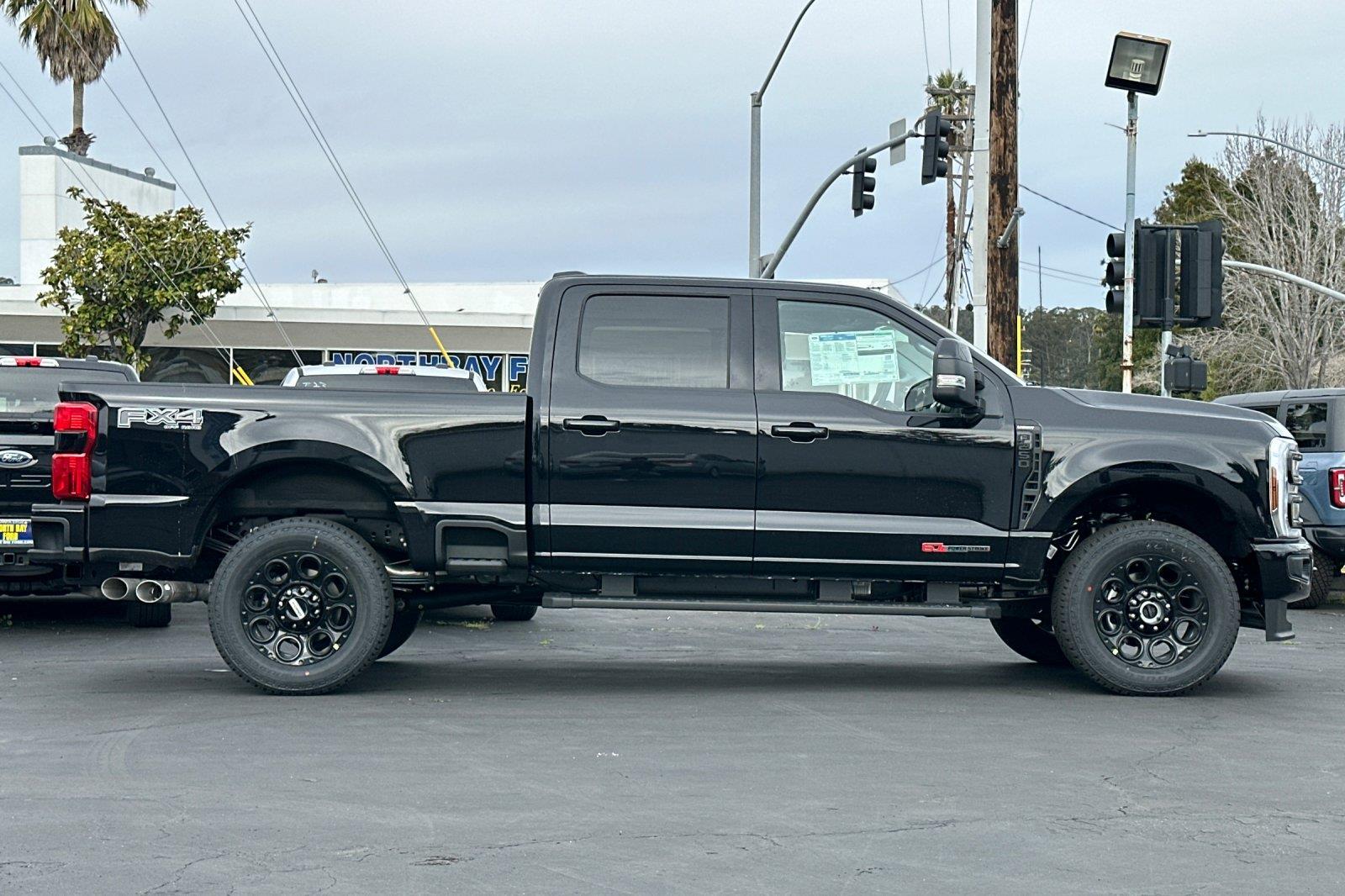 2024 Ford F-250 Lariat photo 2