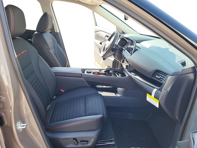 2026 Nissan Rogue SV photo 23