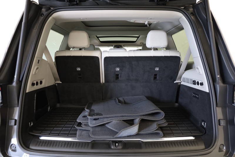 2022 Jeep Grand Wagoneer I photo 38