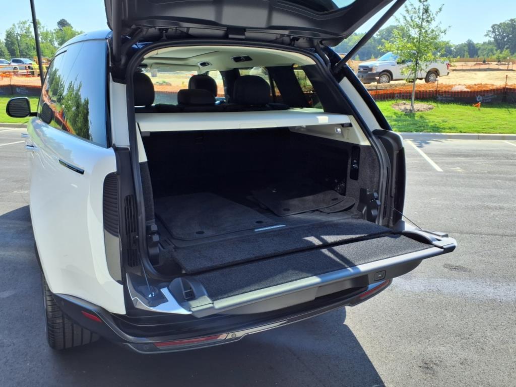 2024 Land Rover Range Rover SE photo 19
