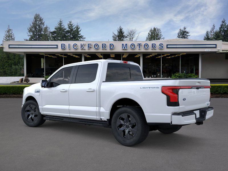 2025 Ford F-150 Lightning Lariat photo 4