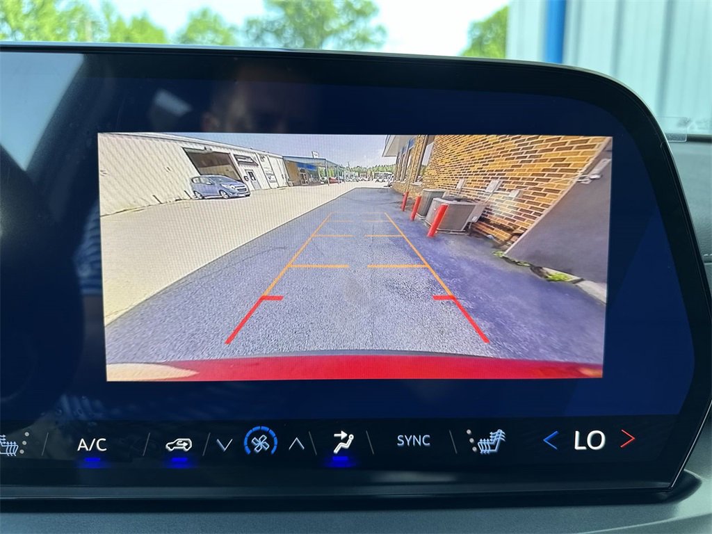 2026 Chevrolet Traverse photo 14