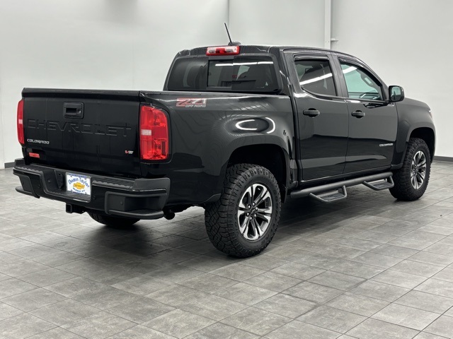 2022 Chevrolet Colorado Z71 photo 2
