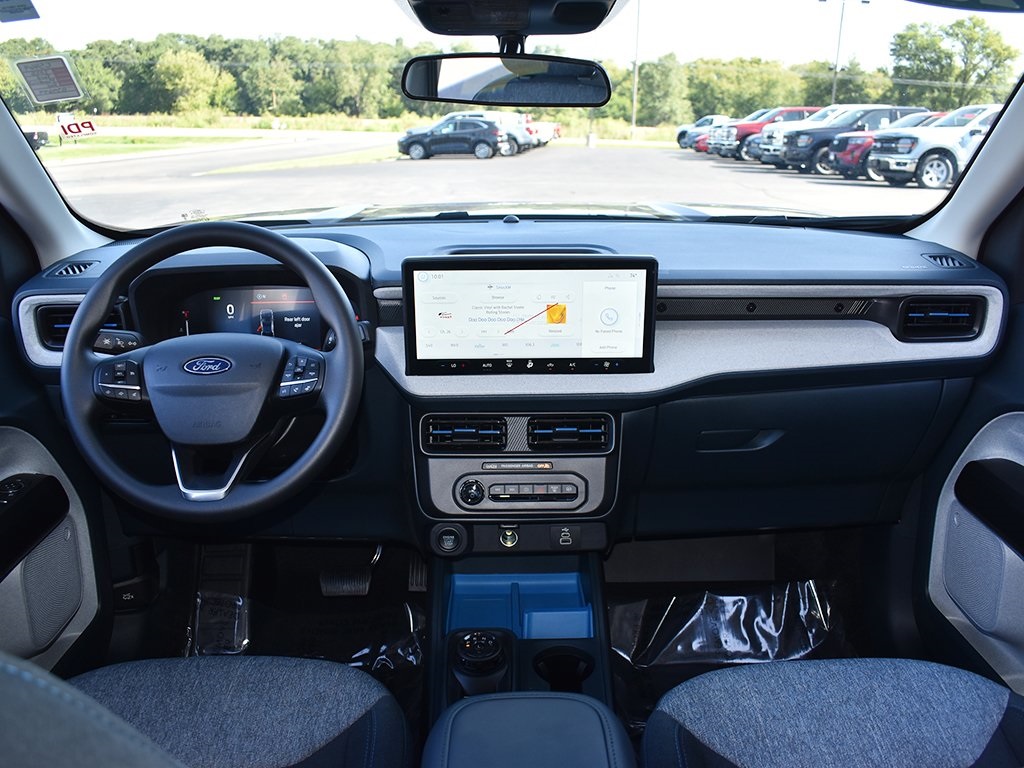 2025 Ford Maverick XLT photo 3