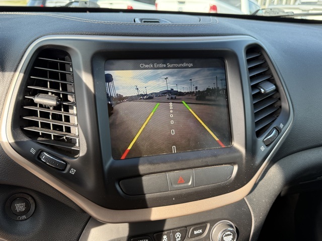 2017 Jeep Cherokee Limited photo 17