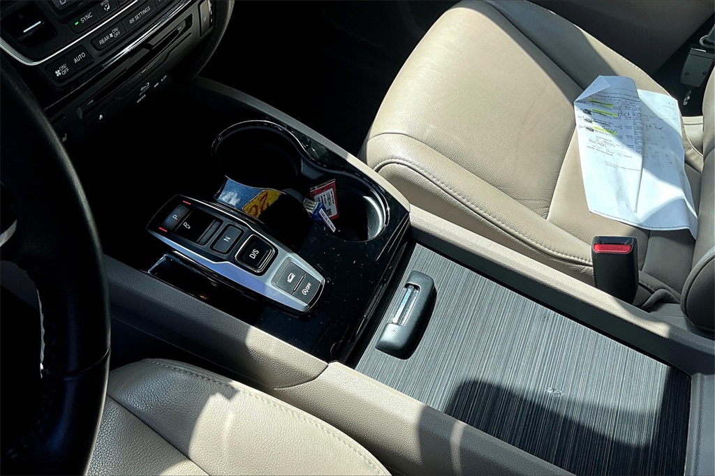 2021 Honda Pilot Touring photo 20