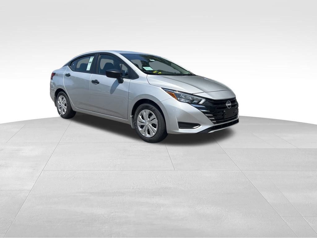 2025 Nissan Versa S photo 5