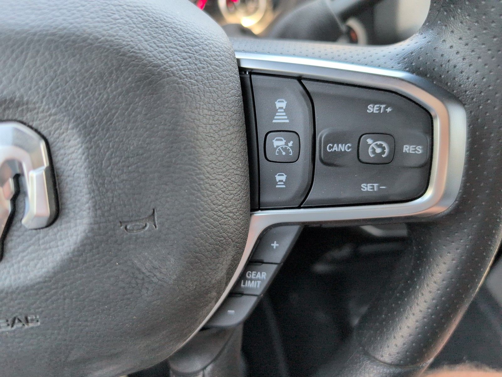 2025 Ram 2500 Tradesman photo 14
