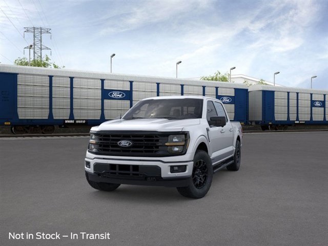 2025 Ford F-150 XLT photo 2