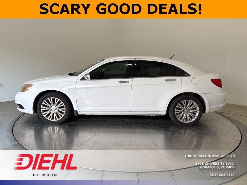 2013 Chrysler 200 Limited photo 2