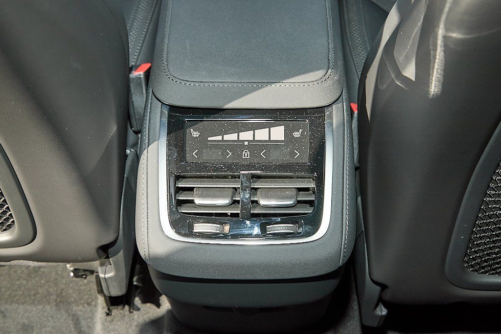 2026 VOLVO XC90 - Image 23