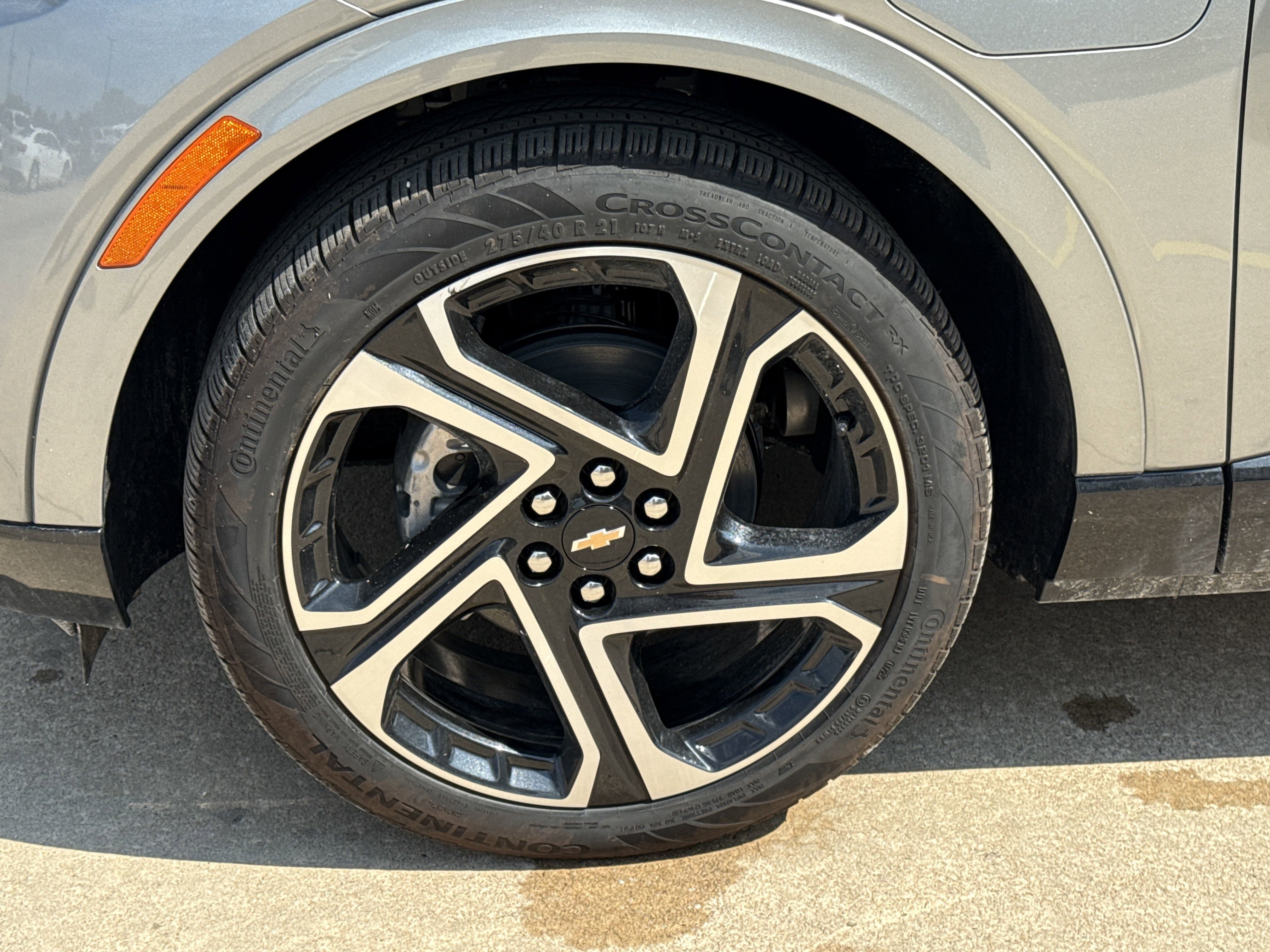 2025 Chevrolet Equinox EV 1LT photo 8