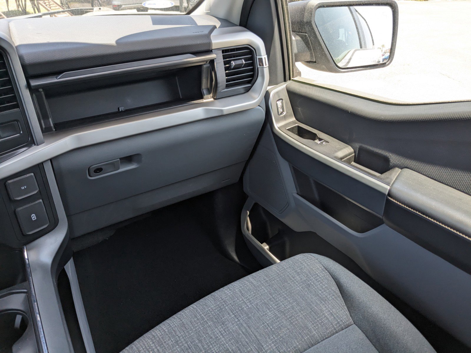 2022 Ford F-150 XLT photo 16