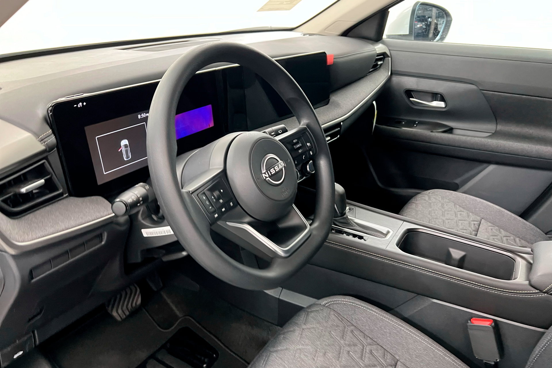 2025 Nissan Kicks SV photo 14