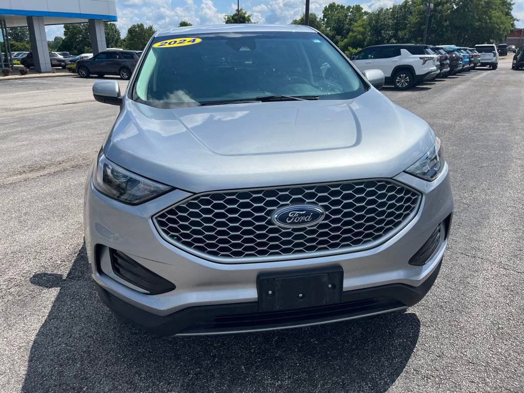 2024 Ford Edge SEL photo 8