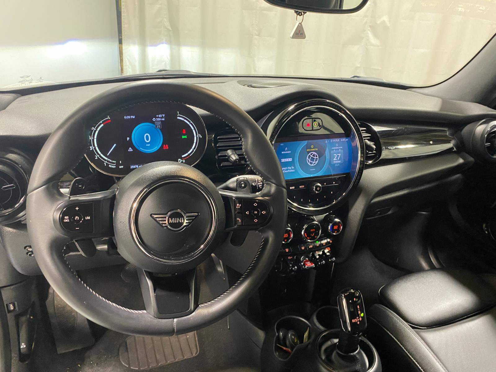 2023 Mini Cooper Convertible S photo 3