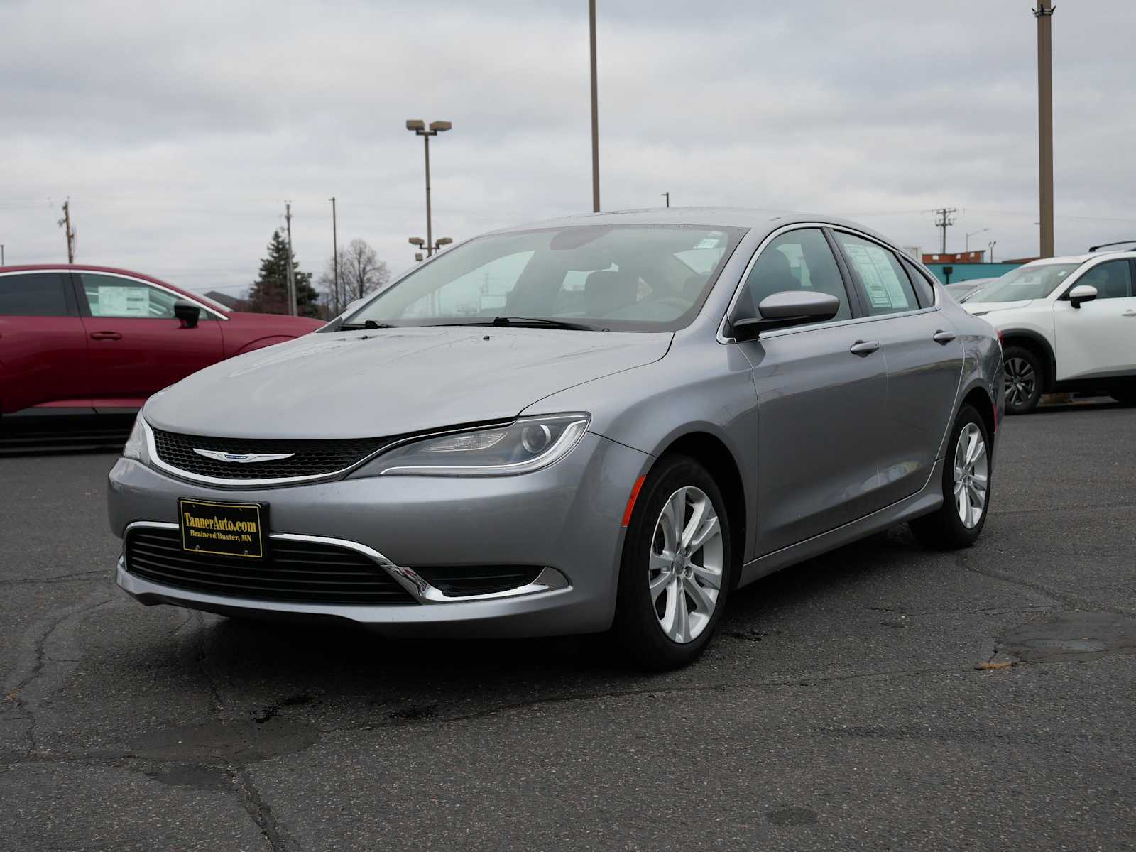 2015 Chrysler 200 Limited photo 3