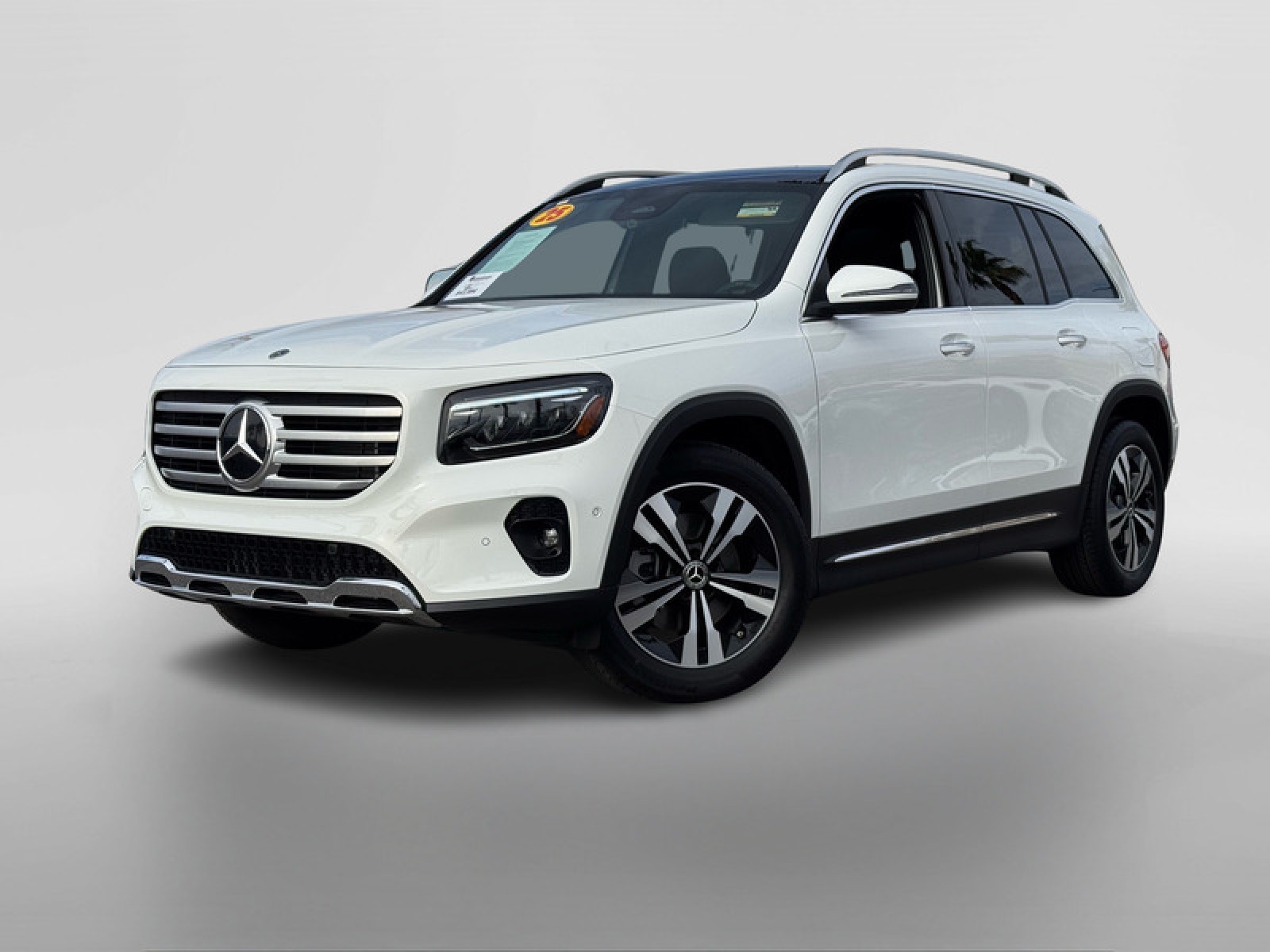 2025 Mercedes-Benz GLB Base's photo