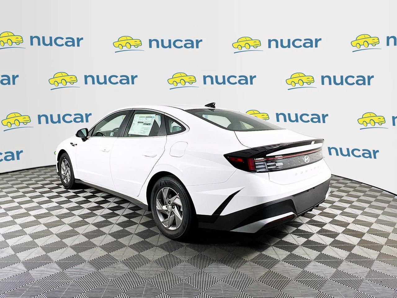 2025 Hyundai Sonata SE photo 2