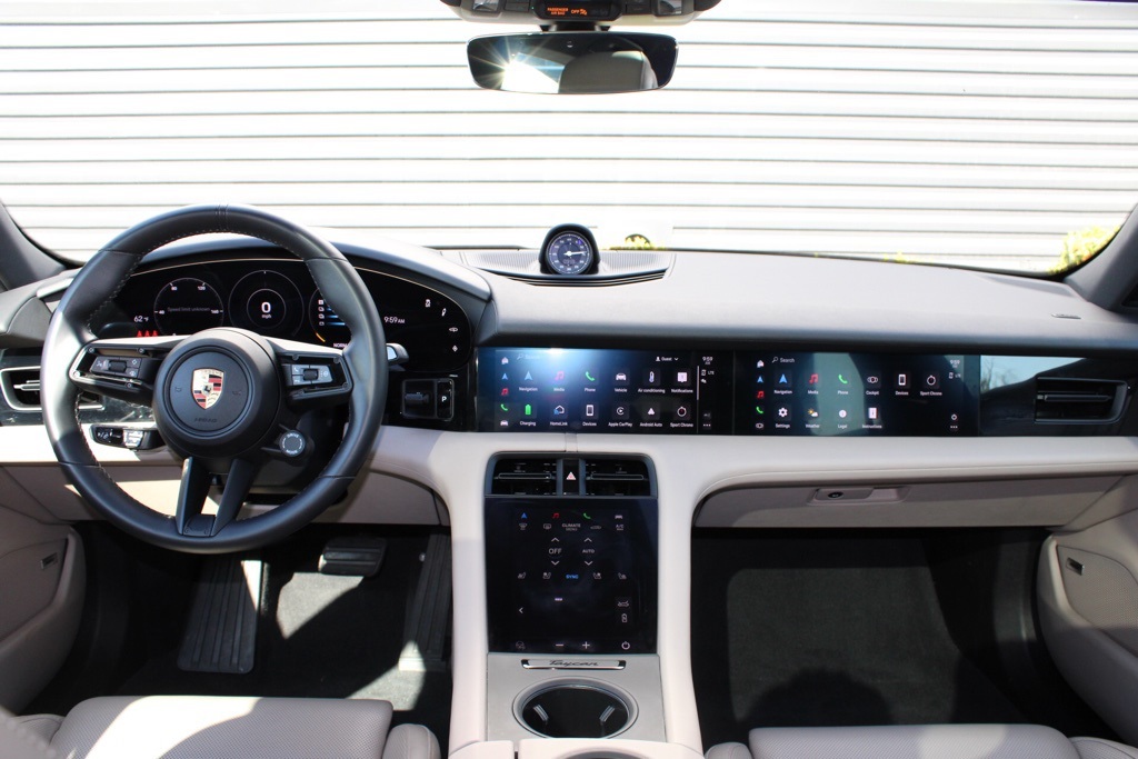 2024 Porsche Taycan S photo 22