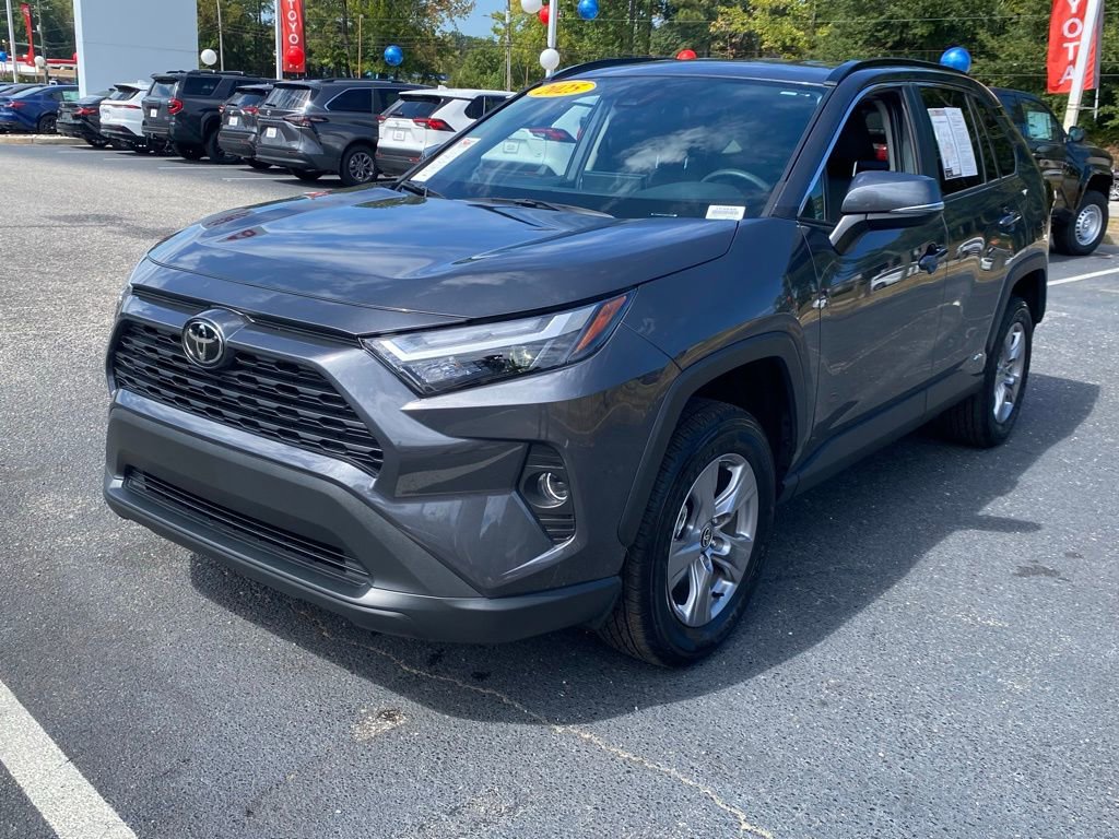 2025 Toyota RAV4 Hybrid XLE photo 2